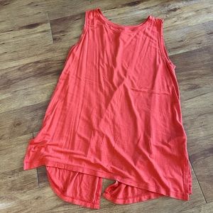 Old navy split open back tank top